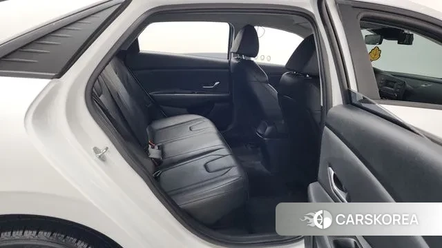 Hyundai Avante Hybrid (CN7) 2023 Белый из Кореи, фото 3