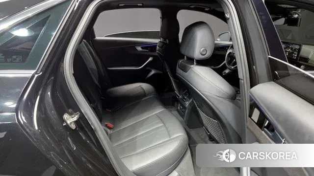 Audi A4 (B9) 2022 Черный из Кореи, фото 3