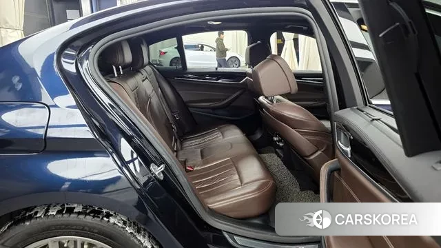 BMW 5 Series (G30) 2018 Черный из Кореи, фото 3