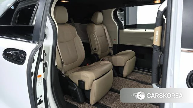 Toyota Sienna 4th Generation 2022 Белый из Кореи, фото 3