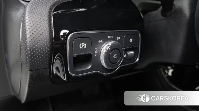 Mercedes-Benz A-Class W177 2022 Белый из Кореи, фото 3