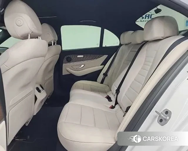 Mercedes-Benz E-Class W213 2021 Белый из Кореи, фото 3