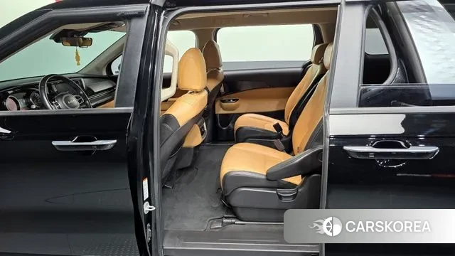 Kia Carnival 4th generation 2022 Черный из Кореи, фото 3