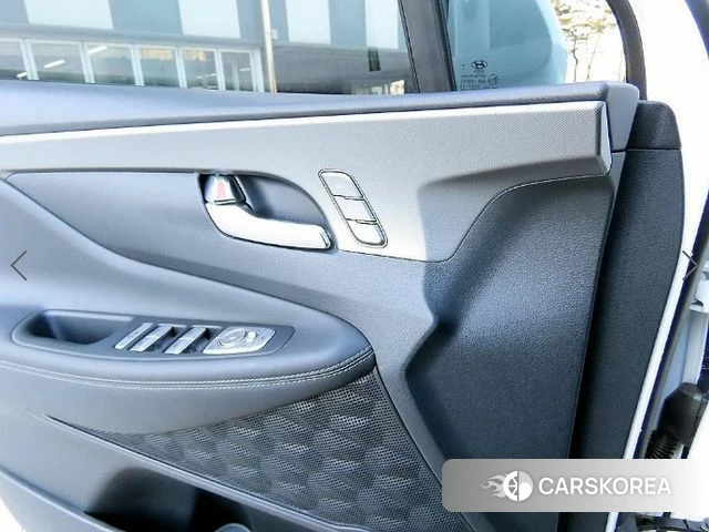 Hyundai The New Santa Fe 2022 Белый из Кореи, фото 3