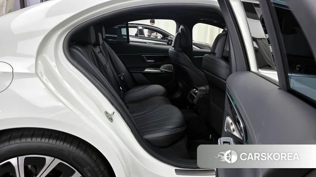 Mercedes-Benz E-Class W214 2025 Белый из Кореи, фото 3