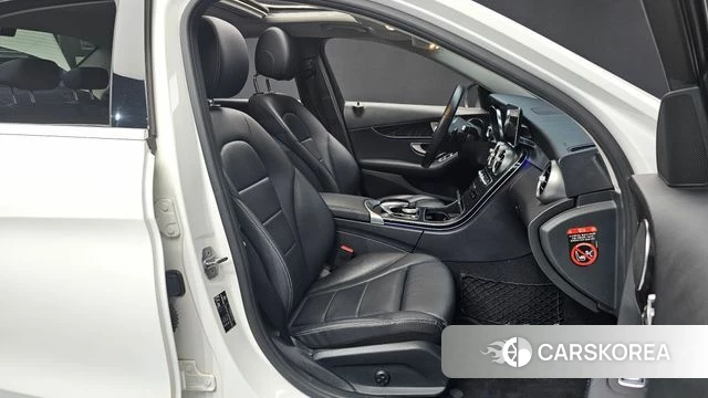 Mercedes-Benz C-Class W205 2018 Белый из Кореи, фото 3