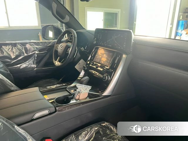 Lexus LX 4th Generation 2025 Черный из Кореи, фото 3