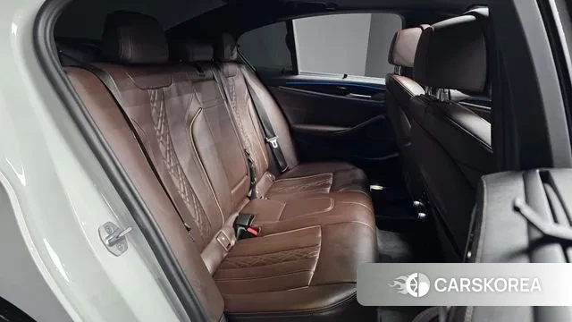 BMW 5 Series (G30) 2022 Белый из Кореи, фото 3