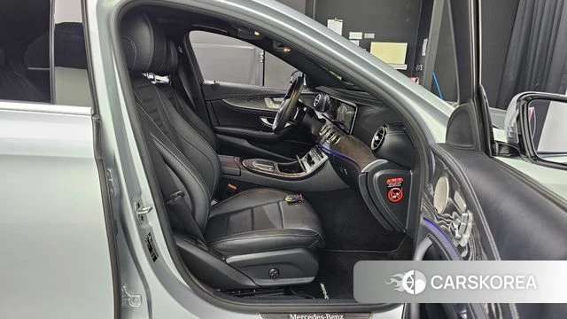 Mercedes-Benz E-Class W213 2022 Серебристо-серый из Кореи, фото 3