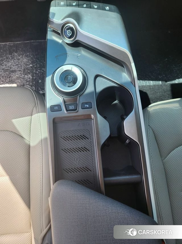 Kia EV6 2023 Жемчужный цвет из Кореи, фото 3
