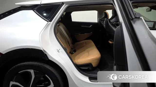 Kia EV6 2023 Белый из Кореи, фото 3