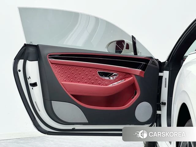Bentley Continental 2021 Белый из Китая, фото 3