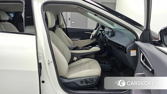 Kia EV6 2022 Белый из Кореи, фото 3