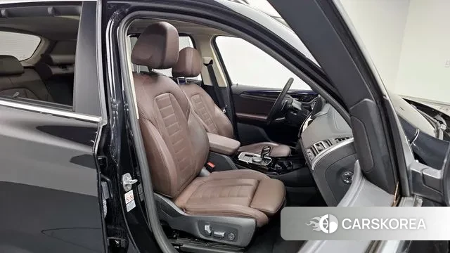 BMW X3 (G01) 2022 Черный из Кореи, фото 3