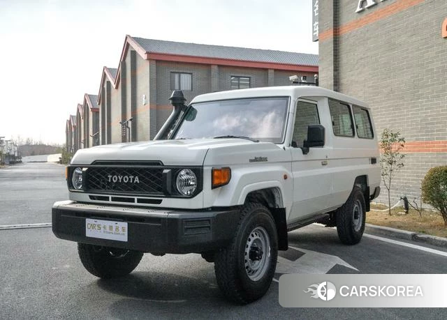 Toyota Land Cruiser 70 Series 2025 Белый из Китая, фото 3