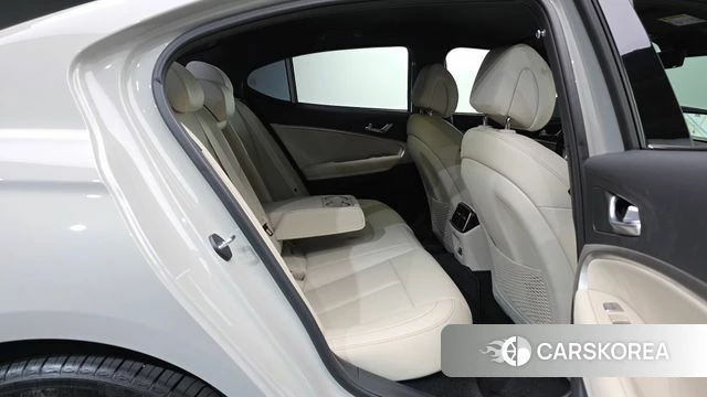 Genesis The New G70 2025 Серебристо-серый из Кореи, фото 3