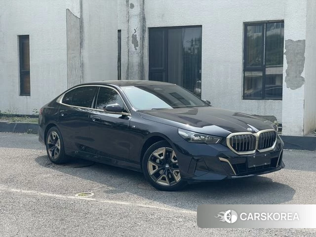BMW 5 series 2024 Черный из Китая, фото 3