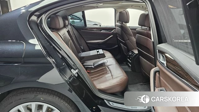 BMW 5 Series (G30) 2023 Черный из Кореи, фото 3