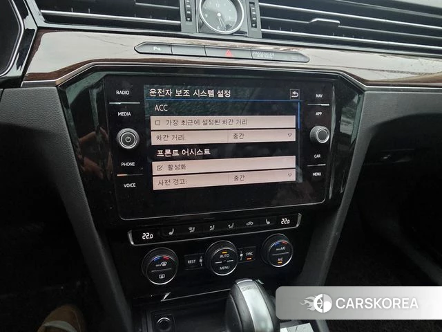 Volkswagen Passat GT (B8) 2018 Серебристо-серый из Кореи, фото 3