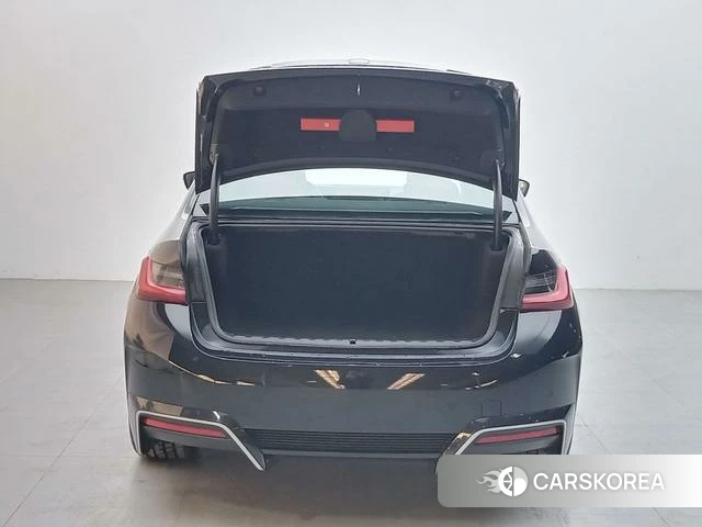 BMW i3 2025 Черный из Китая, фото 3