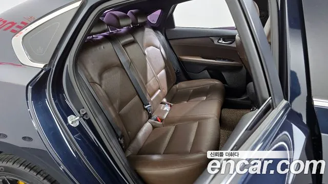 Kia Come New K3 id 2408512 из Кореи 3