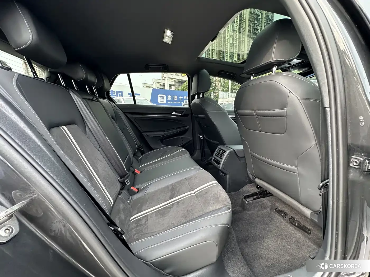 Volkswagen Golf 2022 Silver/gray из Китая, фото 3