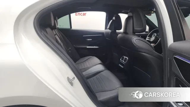 Mercedes-Benz C-Class W206 2024 Белый из Кореи, фото 3