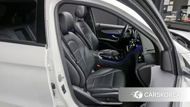 Mercedes-Benz GLC-Class X253 2021 Белый из Кореи, фото 3