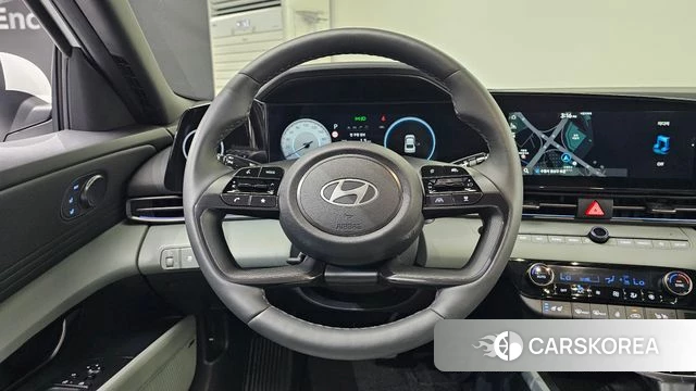 Hyundai The New Avante (CN7) 2024 Белый из Кореи, фото 3