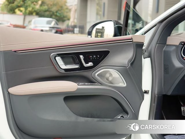 Mercedes-Benz EQS AMG 2024 Белый из Китая, фото 3