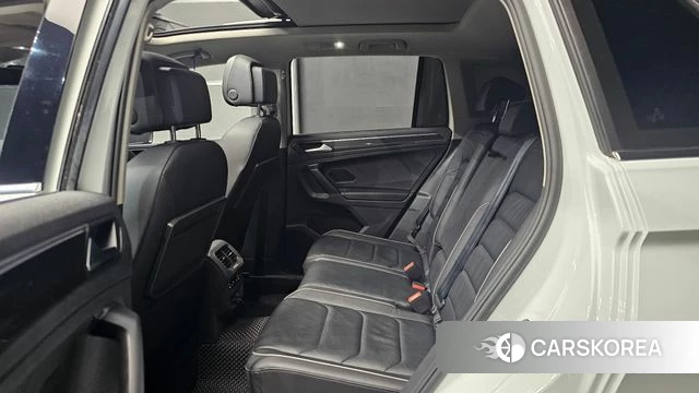 Volkswagen Tiguan second Generation 2019 Белый из Кореи, фото 3