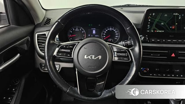 Kia Seltos 2022 Белый из Кореи, фото 3