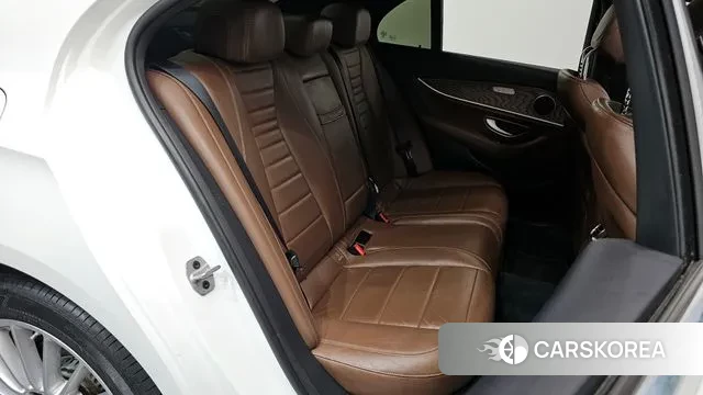 Mercedes-Benz E-Class W213 2020 Белый из Кореи, фото 3