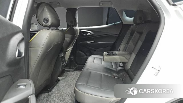 Chevrolet (GM Daewoo) Trax Crossover 2023 Белый из Кореи, фото 3