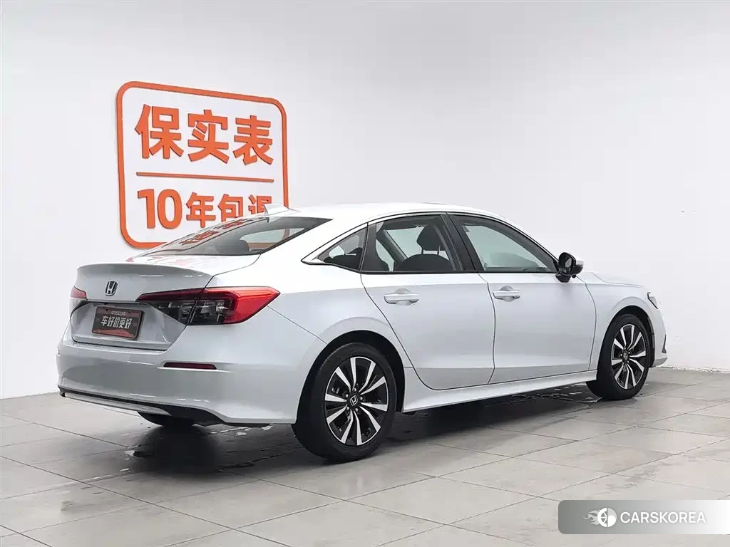 Honda Civic 2023 Белый из Китая, фото 3