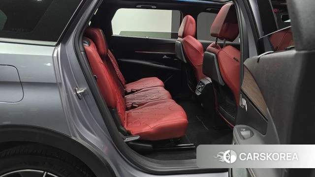 Peugeot 5008 second generation 2024 Серебряный из Кореи, фото 3