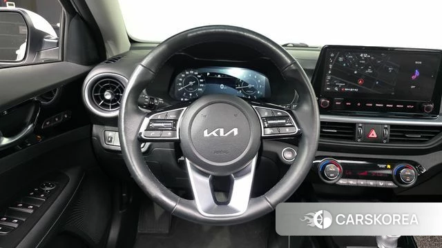 Kia The New K3 2nd generation 2022 Белый из Кореи, фото 3
