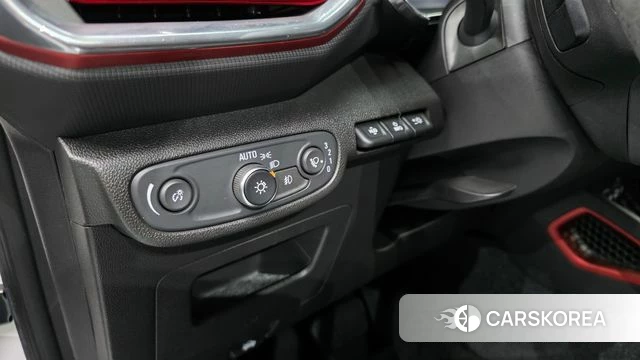 Chevrolet (GM Daewoo) Trailblazer 2023 Белый из Кореи, фото 3