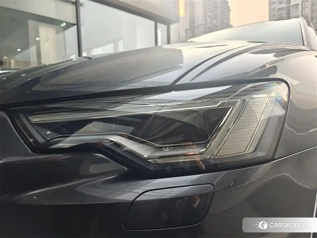 Audi A6L 2024 Silver/gray из Китая, фото 3