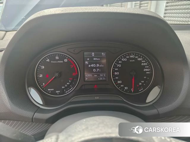 Audi Q2L 2024 Черный из Китая, фото 3