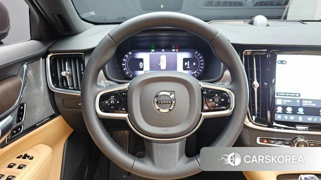 Volvo S90 2023 Серый из Кореи, фото 3