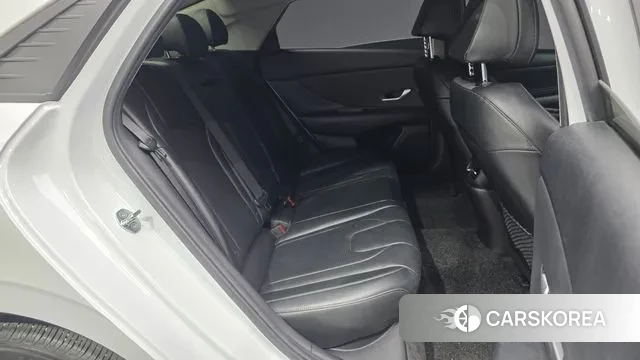 Hyundai Avante (CN7) 2023 Белый из Кореи, фото 3