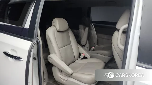 Kia The New Carnival 2018 Белый из Кореи, фото 3