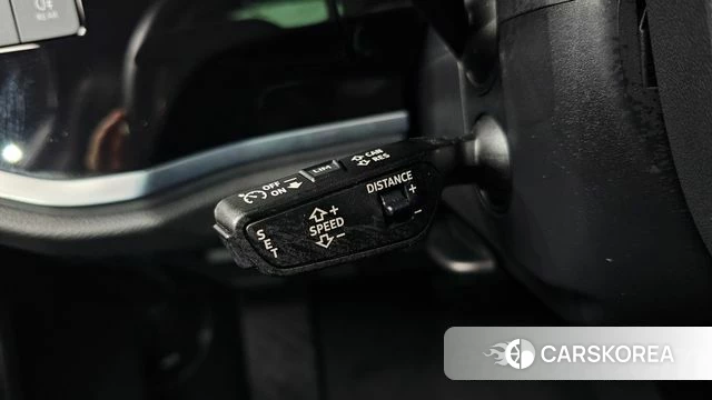 Audi Q3 (F3) 2022 Белый из Кореи, фото 3