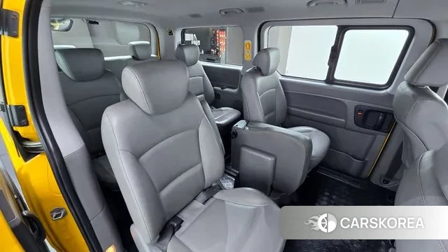 Hyundai The New Grand Starex 2018 Желтый из Кореи, фото 3