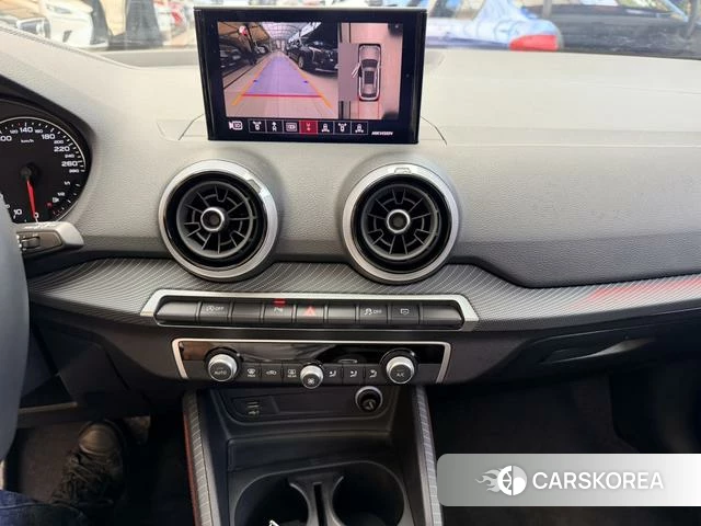 Audi Q2L 2022 Белый из Китая, фото 3
