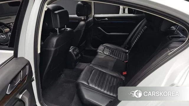 Volkswagen Passat GT (B8) 2018 Белый из Кореи, фото 3