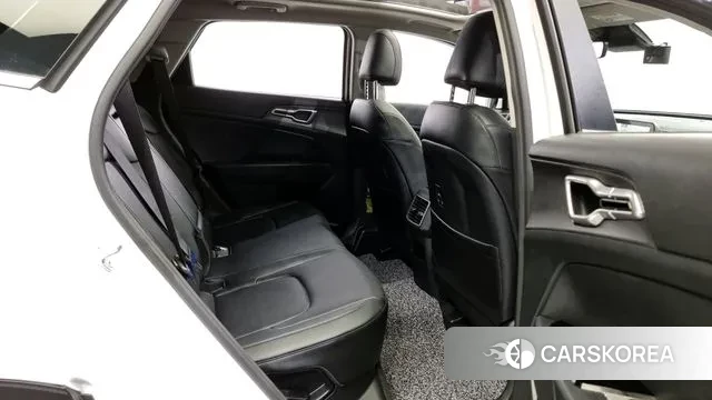 Kia Sportage 5th Generation 2023 Белый из Кореи, фото 3