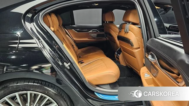 BMW 7 Series (G11) 2021 Черный из Кореи, фото 3
