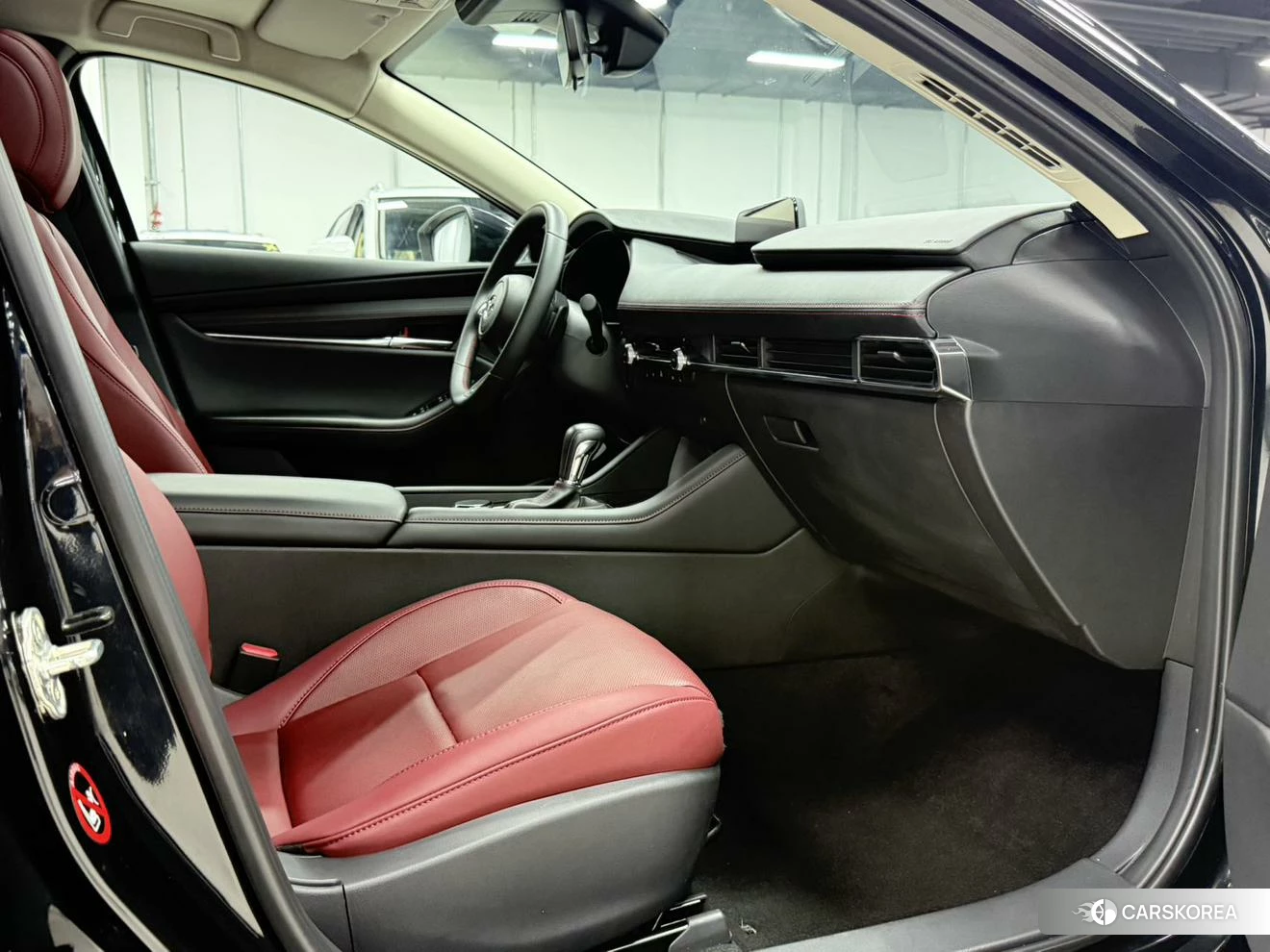Mazda 3 Angkesaila 2022 Черный из Китая, фото 3